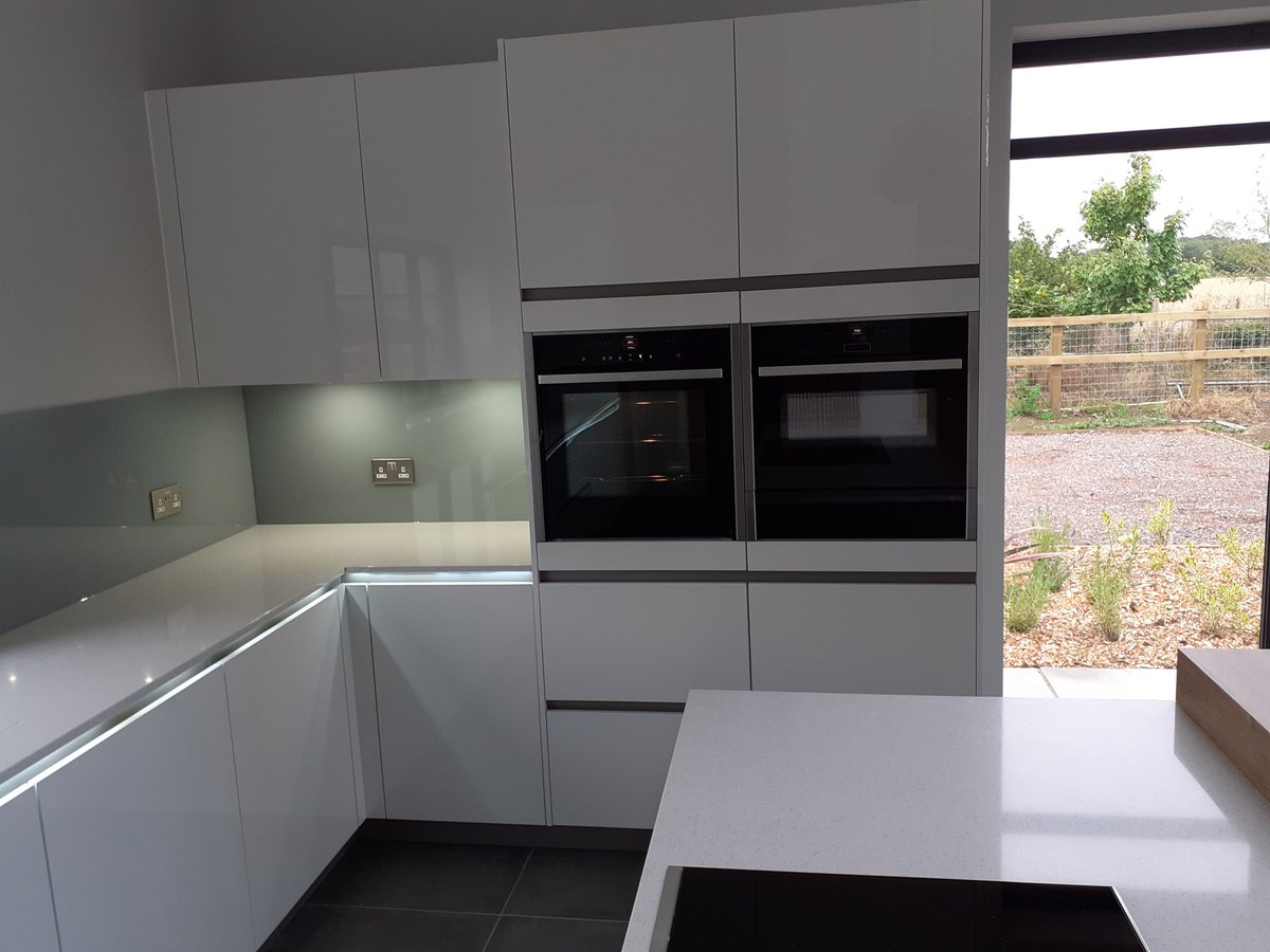 Neff ovens in this new installation from the team @Stortfordkitch1 in this stunning Pronorm kitchen