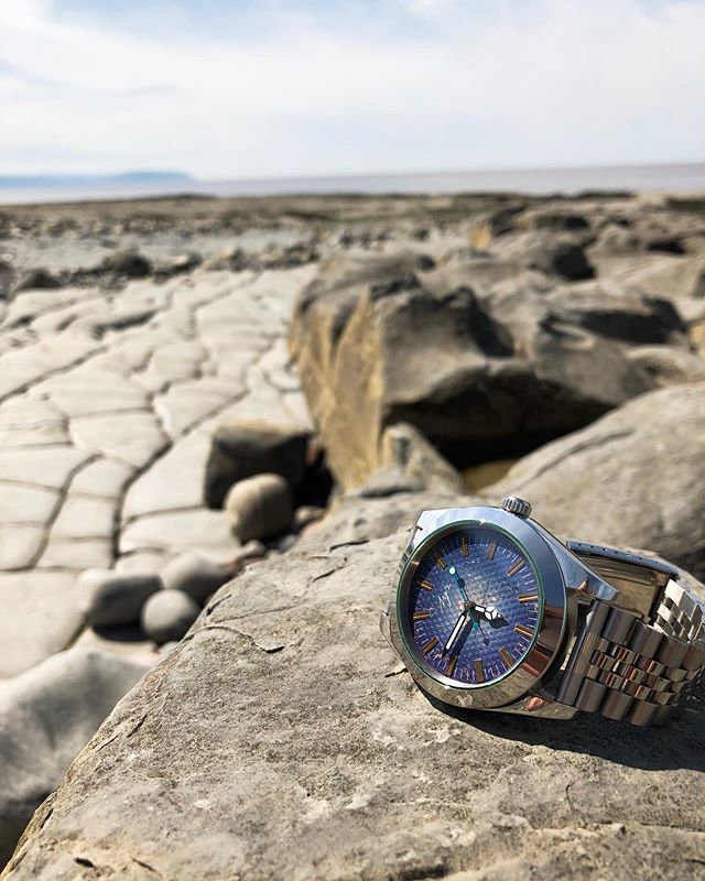 tomcorneill's tweet image. I call this one ‘time, on the rocks’ 😂
•
I shot some of my pieces with bracelet and strap alternatives a few weeks ago and was pretty chuffed with the results. More of these beauties in store (link in bio).
•
•
•
#uniquewatch #uniquewatches #besp… ift.tt/2TmTPYa