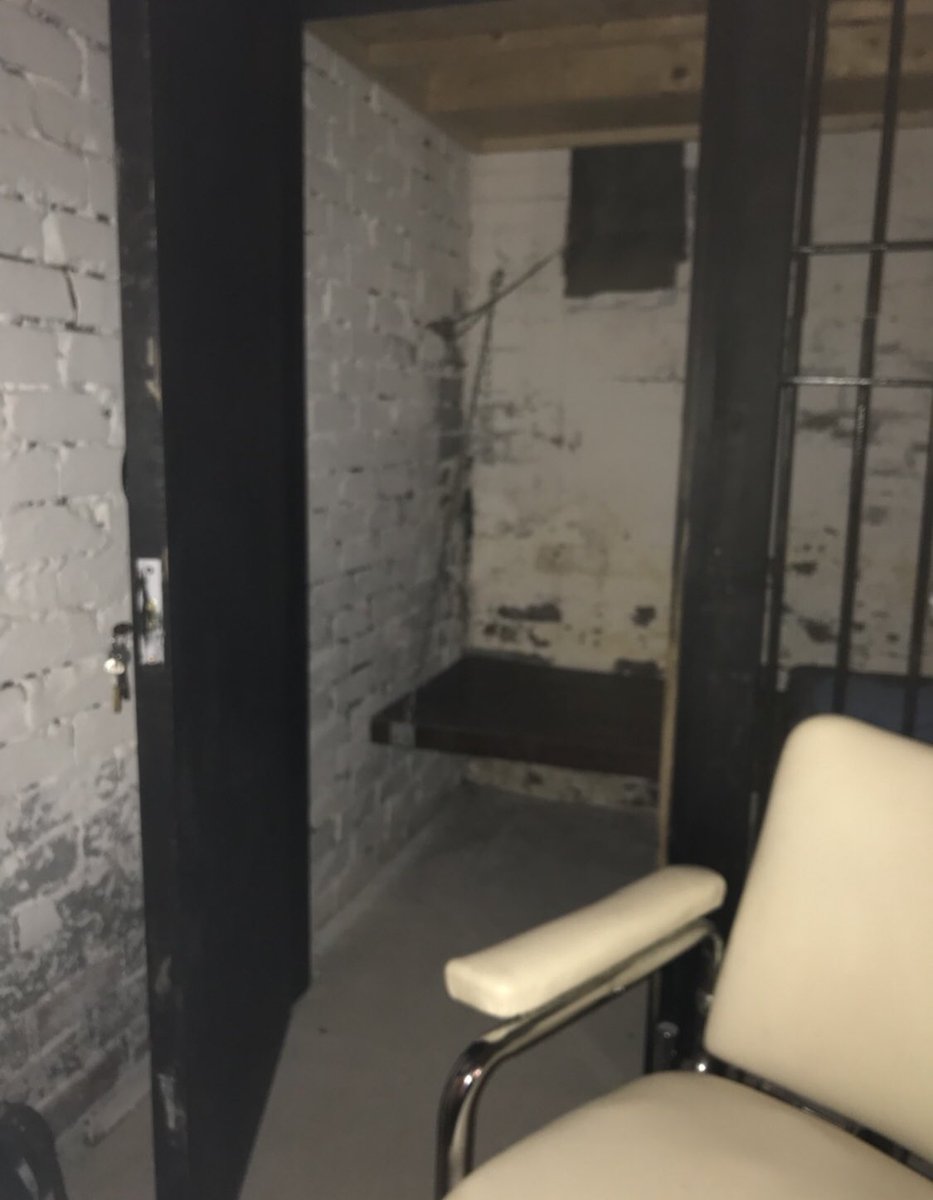 MasterBates35's tweet photo. #Slave #Sissy get in the #Prisoncell and learn to obey your #Master 😈 you will be #Humiliated and if your a good obedient #Bitch I’ll release you and use you! #Sessions available with @MistressHell from 4! #BiServitude Be my #Bitch https://t.co/QsAkPvJnC1