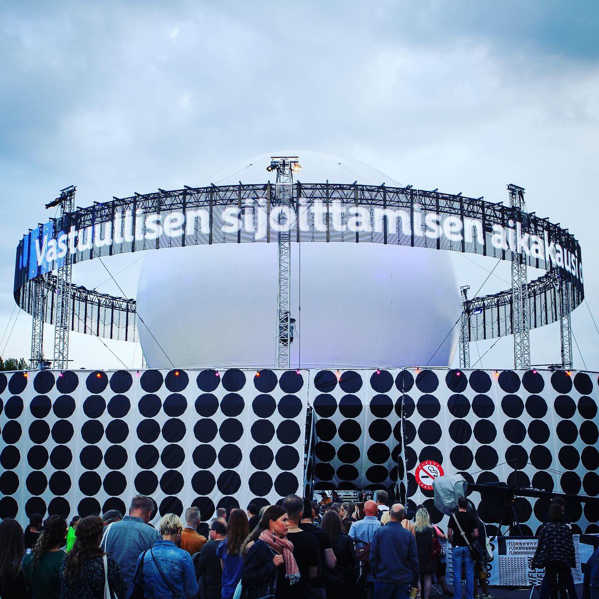 inspirito's tweet photo. Siinä se sitter on - maailman suurin #maapallopankki. Vastuullisen sijoittamisen aikakausi on täällä.
#FlowFestival #FlowFestival2019 #NordeaFlow #Nordea https://t.co/AxxZWomM9U