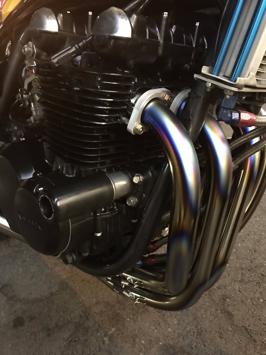K86SfOud6hmFMzz's tweet photo. ゼファー復活!
800cc、6速ミッション!
宝物!
月野さんありがとうございました!^ ^
#ムーンフィールド
#moonfield
#ゼファー750 https://t.co/BhPr9FGtEu
