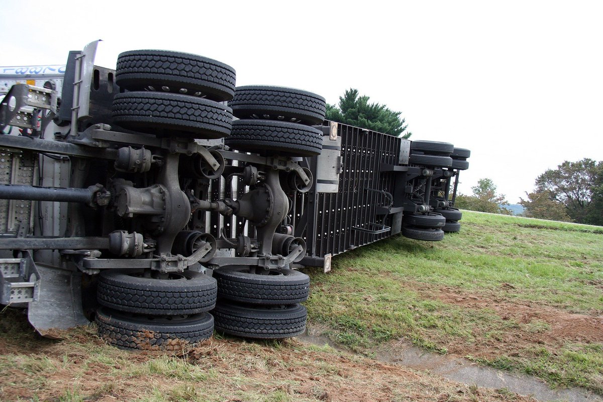 PennFleet's tweet photo. Breakdowns cost money--lost time, lost wages, lost profits. Let us get your trucks back on the road where they belong! https://t.co/0Fjiuf1EGU For 24 Hour Service – 610-940-1507 Extension 1.
#PennFleet #Trucking #Truckers #Transportation #Diesel #Mechanics https://t.co/XQM3d1YHkj