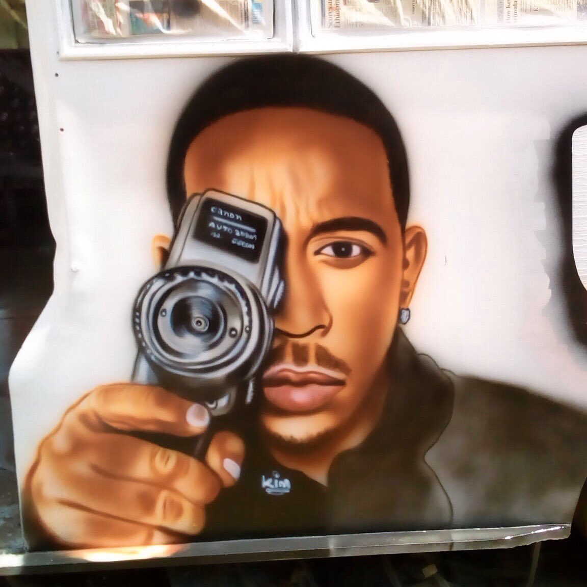 MatwanaCulture's tweet photo. Long Weekend // Disturbing the Peace ✌️ @Ludacris airbrush portrait #KimCustomz

#MatwanaMatatuCulture #AgeOfTheCulture
#LongLiveTheMatatuCulture 

https://t.co/BJ3QsZrJPz https://t.co/IOqzjqBOG7