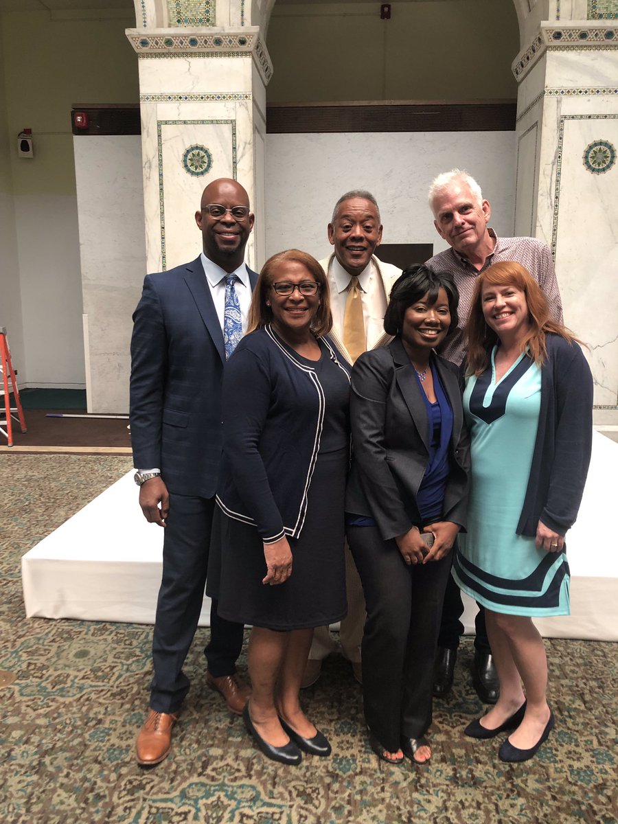 Marketing4Crown's tweet photo. So honored to meet @ChicagoDCASE with the @KK_College CECA team to discuss ways to collaborate and partner. #KKC_DifferenceMakers #CECA4Real Check us out @Chancellor_Juan @eblugo81 @robgraham626 https://t.co/vzAMqluP4D