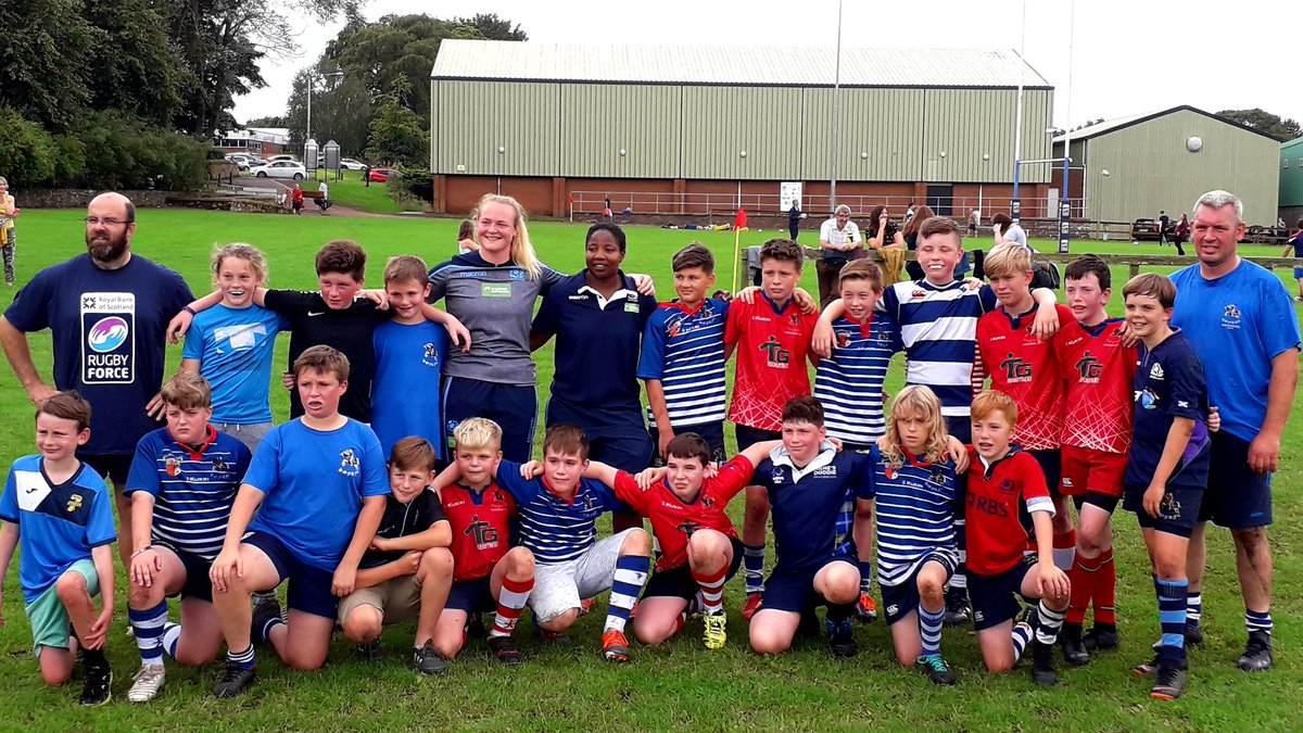 MarkDobsonRugby's tweet photo. 🏉 Lots of activity at Duffus Park in Cupar for @RoyalBank_Rugby Force Day @HoweOfFifeRFC 🧹🛠🎨

🏴󠁧󠁢󠁳󠁣󠁴󠁿 @Scotlandteam players Siobhan Cattigan &amp; Panashe Muzambe joining in with S1 training led by @GavPA

#RoyalBankRugbyForce #LoudestandProudest https://t.co/29iuvwpUZq