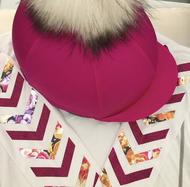 foxyonex's tweet photo. How gorgeous is this set😍 Floral and pink glittery vinyl to create the popular cheveron design! https://t.co/YSFaabBDkK