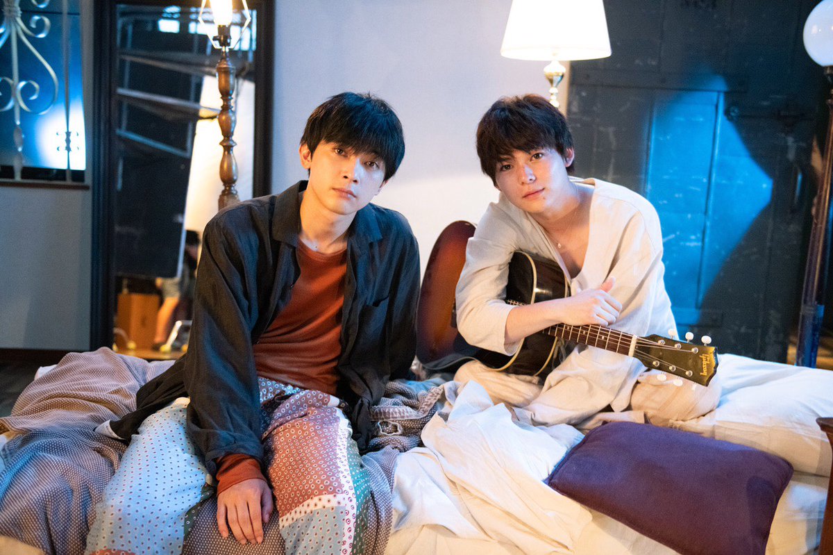 YosukeYou's tweet photo. 大親友がMVに出演してくれました

人生で一番幸せでした

ありがとう
これからずっと唄える曲になりますように

皆さん是非
応援よろしくお願い致します

#吉沢亮 
#岸洋佑
#ごめんね https://t.co/kid12U2QY9