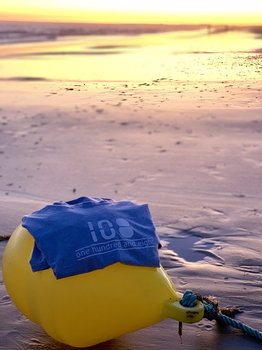 wear_108's tweet photo. El día ha terminado. Recogemos velas. Playa de Los Enebrales. #wear_108 #beachlife #Andalucia #sunset #Summer19 https://t.co/jgi7hLbatR