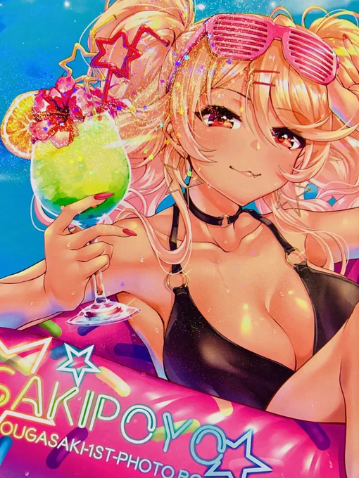 新刊サキちゃん本の表紙には、
スターダスト散りばめたホログラム仕様です!是非明日はよろしくお願いいたします〜!
#C96 
