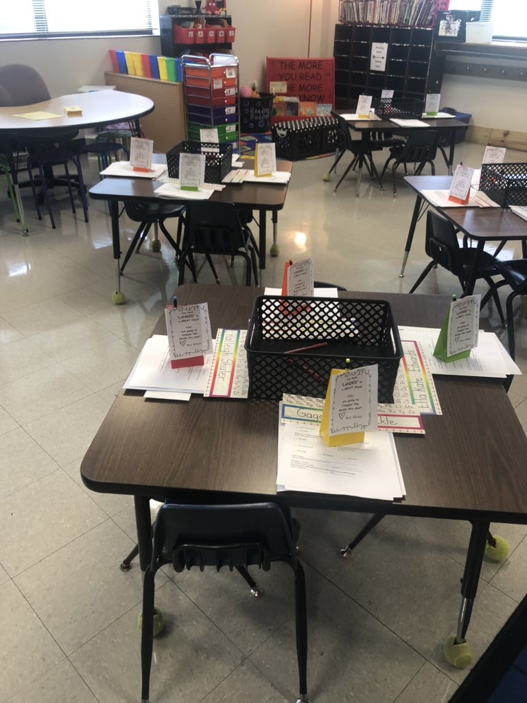 heatherwheat3's tweet photo. First week of First Grade✔️ It’s going to be a FABULOUS year with my FIRSTIES!😉💙 https://t.co/5i8L456uCr