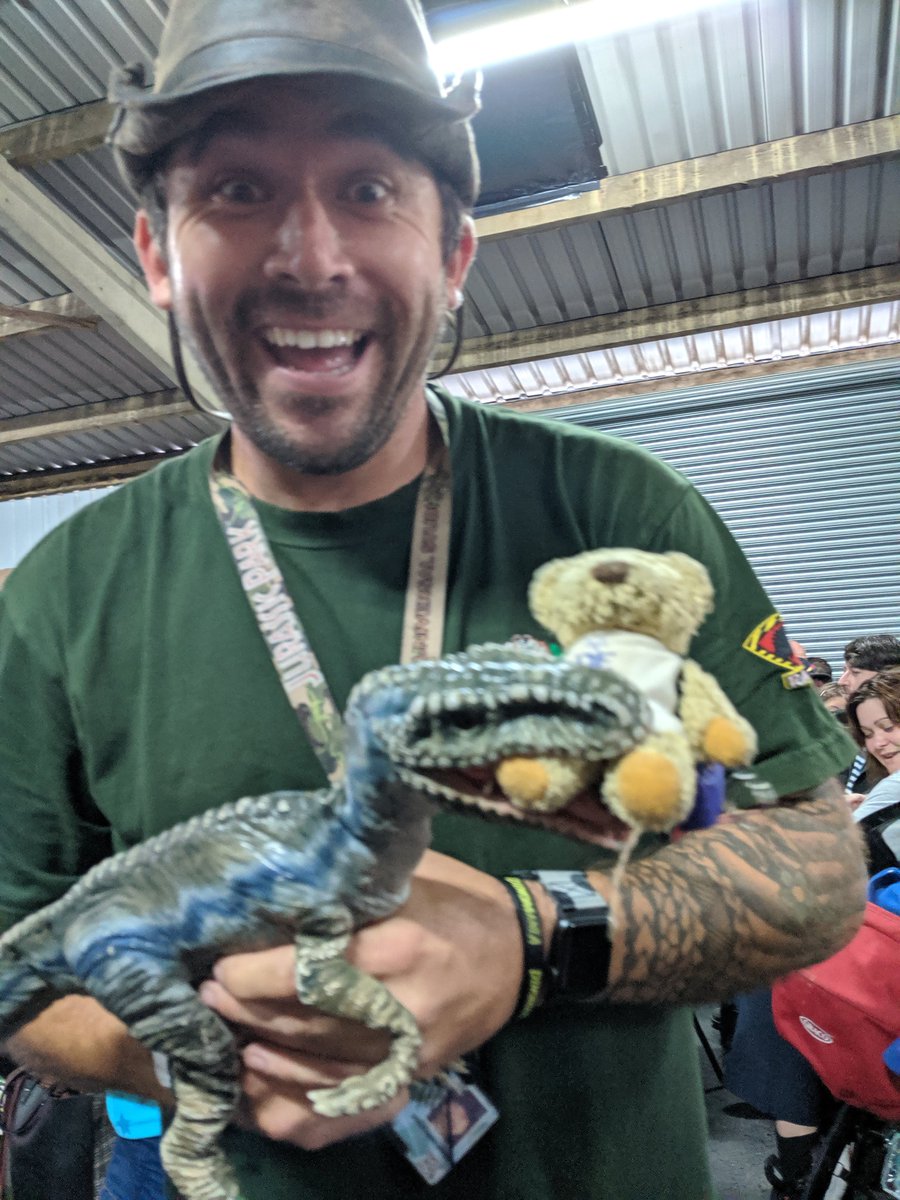 duddersdofe's tweet photo. Dudders found some friends! (And Chris again)
@Dino4hireuk
#dudders #awwcute #evenchris https://t.co/HDmb8WfGYP