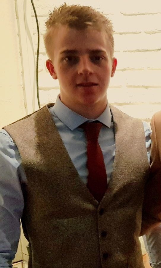 lotusunbeam's tweet photo. My youngest sons @alfiehak1 first regulated fight today. And I'm almost 900 miles away. Good luck Alfie son. #boxing #romfordmma #mma #charity https://t.co/zNliimHjc9