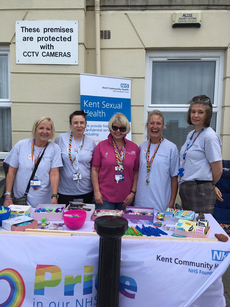KentSchHealth's tweet photo. Welcome to our Twitter account. Today we are @MargatePride with @KentSexHealth. It’s a wee bit breezy! Come and say ‘hi’. #margatepride #partnershipworking @NHSKentCHFT https://t.co/Ag1JQYGmmc
