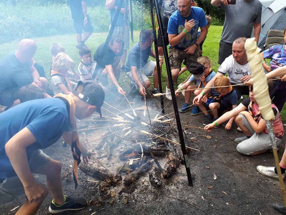 8th_bexleyheath's tweet photo. Doing what the 8th like best...cooking on an open fire!😎 https://t.co/CLFDwkewp3
