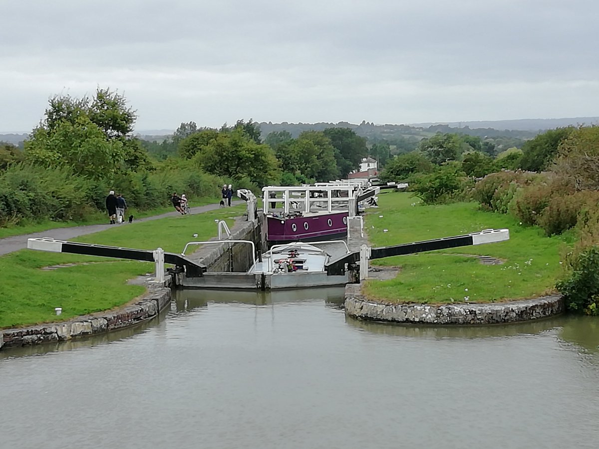 Summer Saturday on the Flight today 7 boats &amp; unusually more wide beams than Narrow boats in the 2hr window 4VLKs &amp; our 100th Tweet