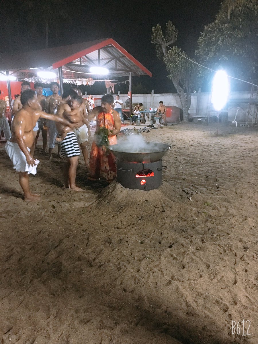 1819_arm's tweet photo. อาบน้มันเดือดเสร็จแล้วคับ https://t.co/tfRKYRlesO
