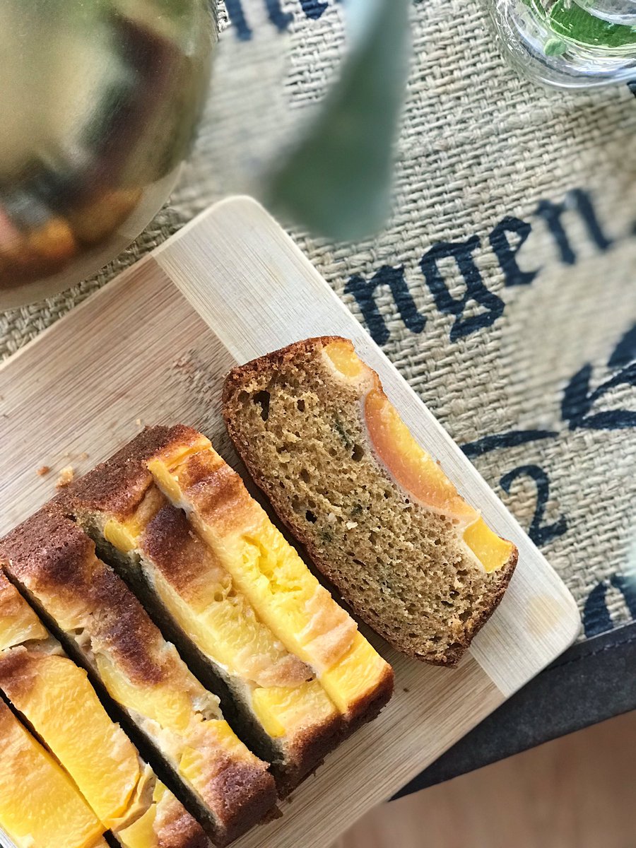 bottomlessbaker's tweet photo. Days with 🍑🍑🍑 are the best days, especially upside down peach basil olive oil loaf cake! https://t.co/LL3eOKNT49