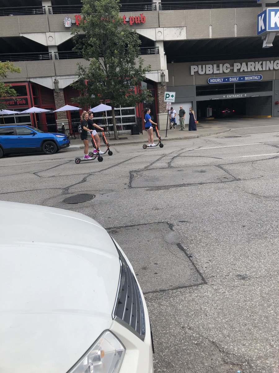 BUBruinsVB's tweet photo. Team playing #CluedUpp
Downtown Omaha crawling with detectives!! Not sure if we are cut out for murder mystery solving!! Putting in 5,000 steps under an hour.
#nocostumes
#nographingcharts
#noclue https://t.co/dHZnXhxJNN