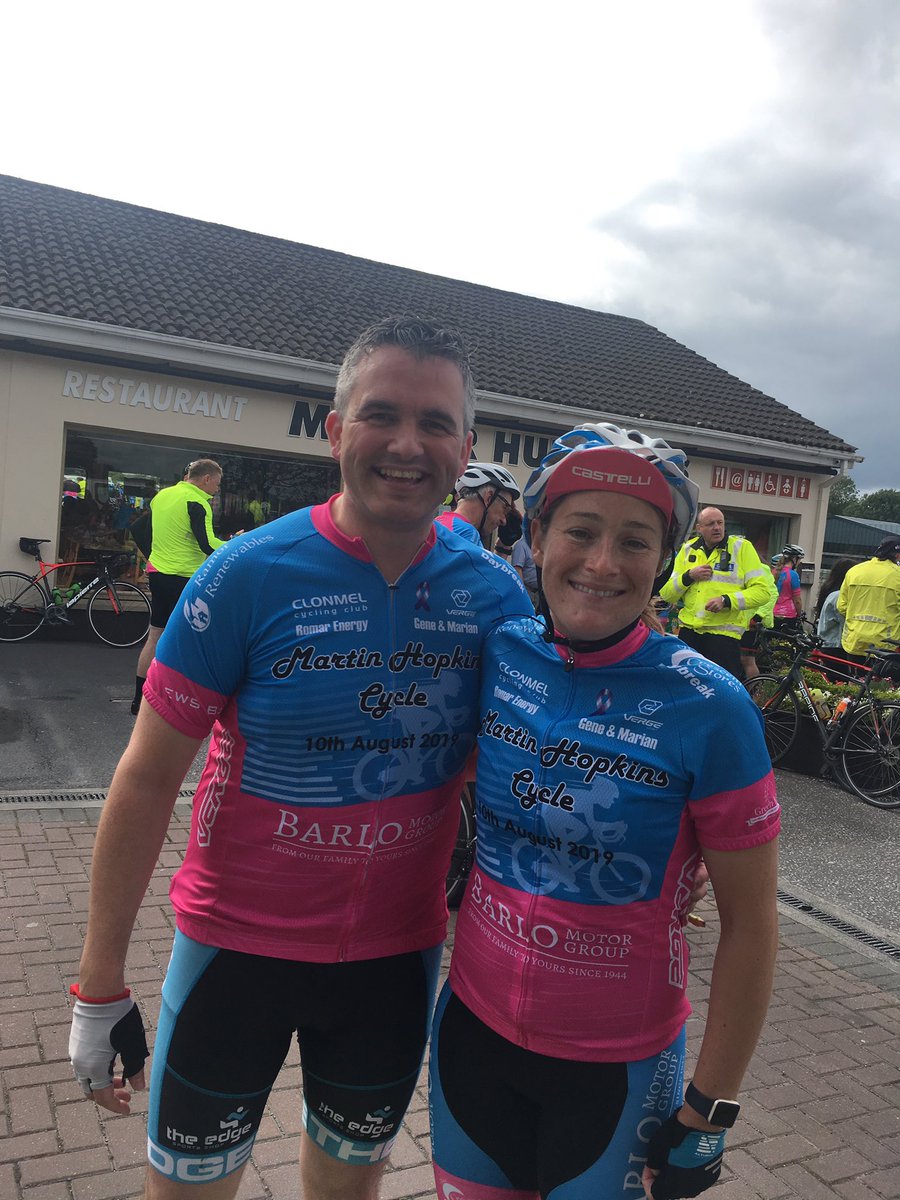 Delighted to have Mayor of Clonmel @GarretAhearn join us on our 212km #charitycycle to raise awareness of #PancreaticCancer And the sun 🌞 is with us for #finalleg #cycleforMartin 🚴🏻‍♂️💜 @nferro11