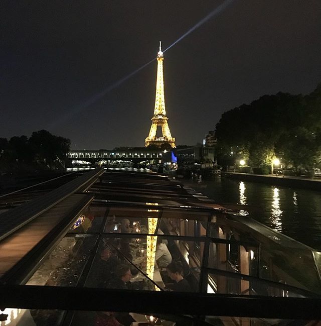 Belleemag's tweet photo. Perfect shot of the Eiffel Tower on by Krystal @missparisphoto. It never gets old! 💕 https://t.co/Fz0z9Svp8w https://t.co/Y6hYcy6ftx