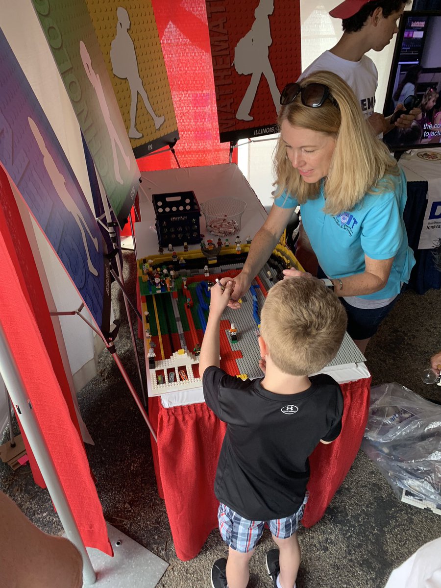 Pedro says it’s Mandatory Fun Day at the the <a href="/ILStateFair/">Illinois State Fair</a>! In honor of harness racing day, stop by and checkout our new #Hexbug #LEGO racetrack made by #K12 students. Come pick a winner! <a href="/IllinoisDoIT/">DoIT</a> <a href="/ronguerrier/">Ron Guerrier</a> <a href="/JenRicker/">JR</a> @loricsorenson #digitallearning #K12  #STEM #Fun