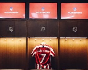Já podemos todos concordar que o João Félix foi demasiado barato? Ou o facto de ser pré época ainda faz com que 120 milhões seja apenas o valor justo a pagar por um miúdo predestinado de 19 anos que tem um talento sem limite?

Este miúdo é um exemplo de superação às críticas...