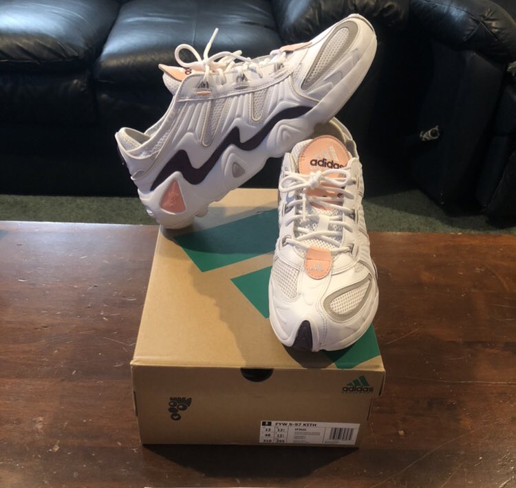 Sneakurtis's tweet photo. Size 13/12.5 Deals

High Snobiety Ultraboost 1.0 
7/10
$240

Jordan XXXII Black Cat 
7.5/10 no box
$70

Acronym Presto Racer Pink
DS no box
$255

Kith x Adidas FYW S-97
8/10
Only 1,000 pairs ever made
$80

Pureboost ‘Jellyfish’ 
9/10 no box
$70

RT’s appreciated! https://t.co/NSwN8xuMlL