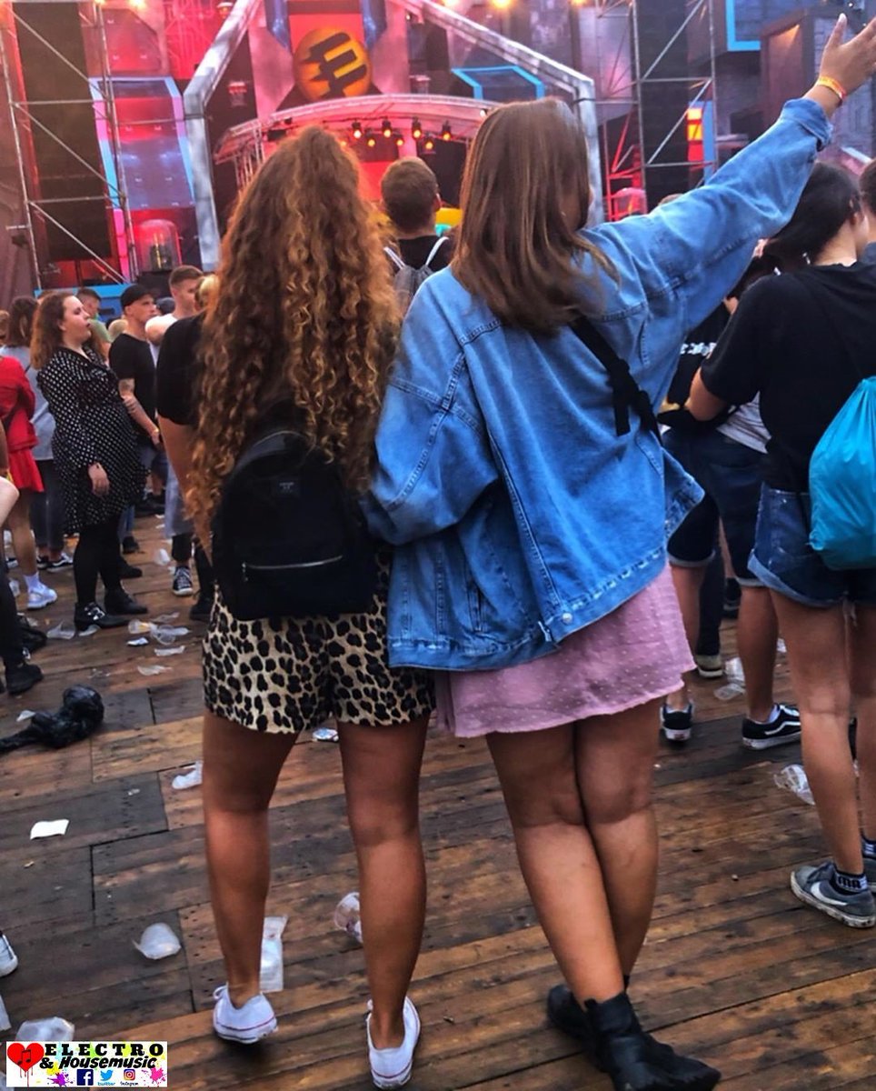 DJElectroHouseL's tweet photo. DΓa 2 Puertas abiertas, locura de fin semana Electrisize Festival 2019β€β«ππΊπππ₯#electrisize2019 #electrisize #hardstyle
#electro #electronicmusic #tomorrowland #rave #edmlove #love #edm #ibiza #party #MusicFestival #edclv2019 #EDMlife #dancing #Ultra2019 #dancing #festival https://t.co/4HOKYMBrDy