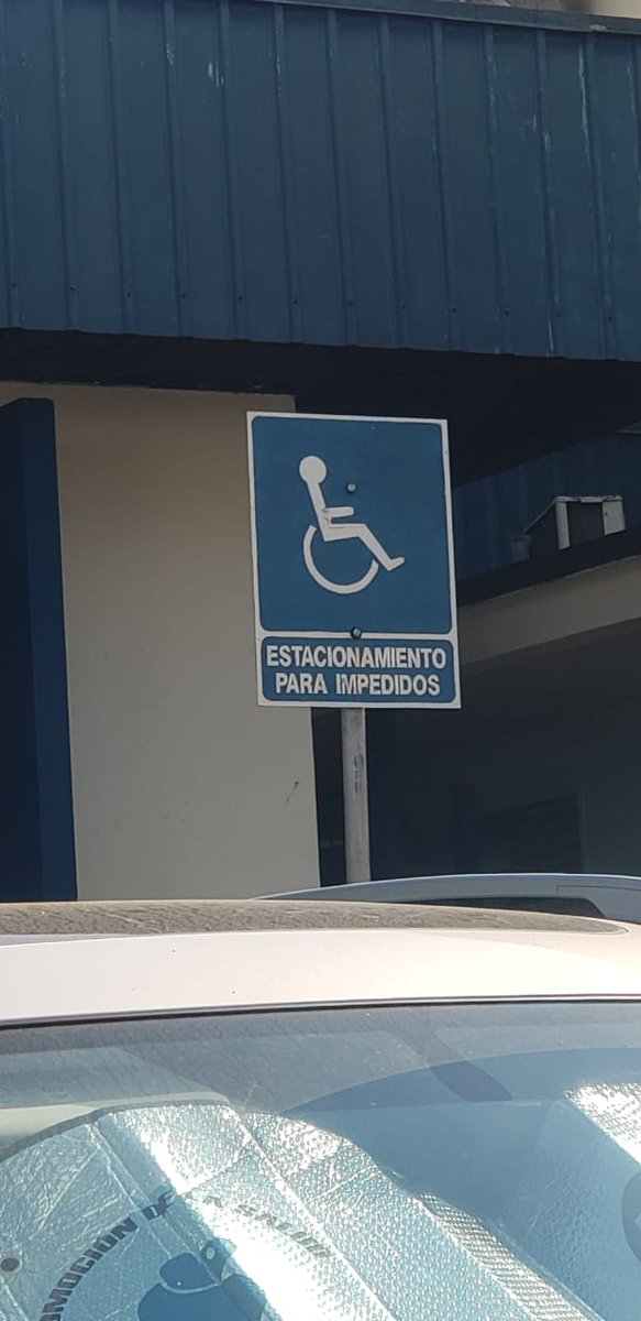 FundacionTEP's tweet photo. En pleno siglo 21 y aún vemos estas señales, esta se encuentra en la Policlinica Horacio diaz Gómez en Santiago. A quien se le reporta esto??? @SenadisPma @ATTTPanama #inclusion #personascondiscapacidad #todoesposible https://t.co/GE9RARihWs