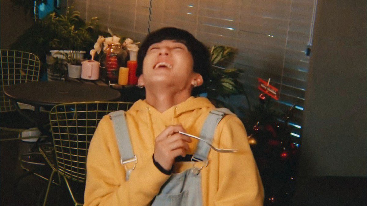 bangchanlq's tweet photo. to the most cutest fairy alive,
happy birthday binnie binnie changbinnie~!

#HappyChangbinDay https://t.co/vT3sES1p5r