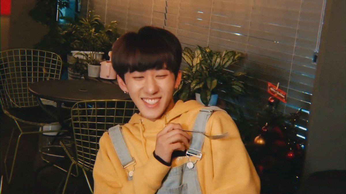 bangchanlq's tweet photo. to the most cutest fairy alive,
happy birthday binnie binnie changbinnie~!

#HappyChangbinDay https://t.co/vT3sES1p5r