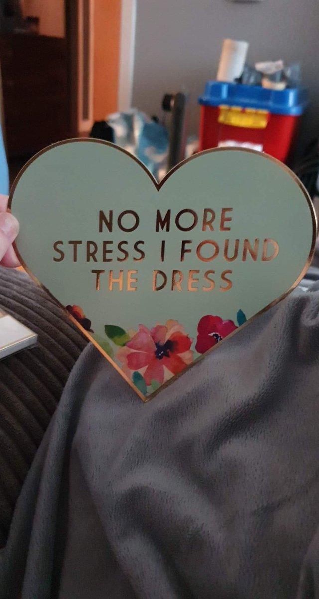 Linzi_Davie's tweet photo. I said yes to the dress today!! 😄🎉🥳🍾 https://t.co/7XAwVs75Pk
