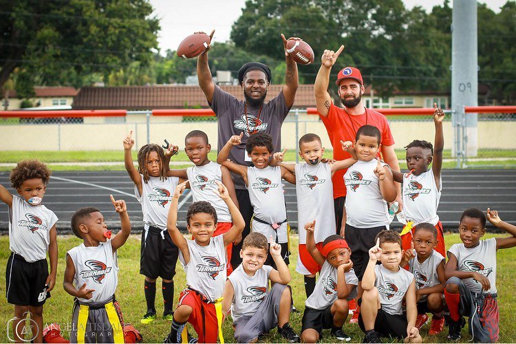 FlagFootball's tweet photo. We come in many different shapes, sizes, and genders. We speak different languages, live in different places, and are all different ages. Although there is one thing we all have in common... we love Flag Football! #FlagScout https://t.co/aVcWwJ2Nf4