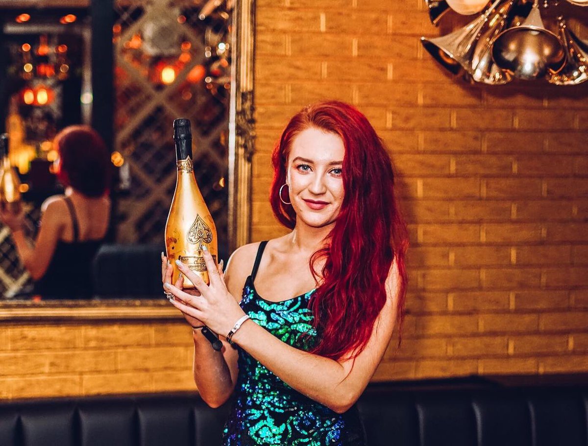 QubeColch's tweet photo. 🍹BUY 1 GET 1 FREE COCKTAILS now until 10pm tonight, get down to Qube and get your Saturday evening started in style, DJs, VIP tables &amp; buzzing vibes 👍🏼 #qubebar #colchester #essexnightlife #essexgirls #essexboys #colchesternightlife #champagne #party #essexbars #towie #VIP https://t.co/qqRPsMbJ6s