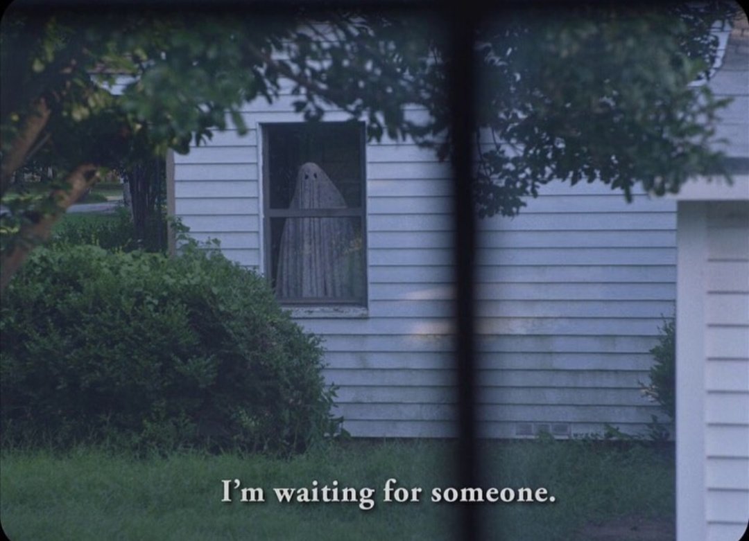 levmauc's tweet photo. — Estoy esperando a alguien
— ¿A quién?
— No lo recuerdo

A Ghost Story, 2017 (Dir. David Lowery) https://t.co/ssNad4KnaH