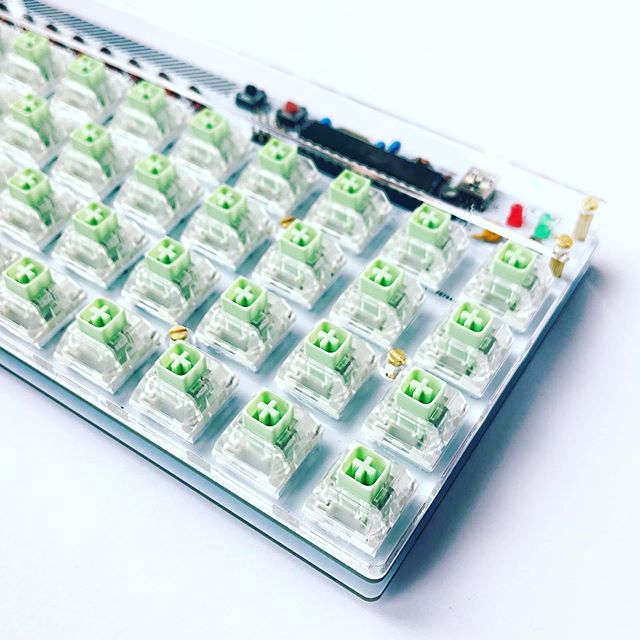 keycapsss's tweet photo. ... can you find the special feature?
@hsgw @KailhSwitch
#atmega328 #atmega328p #plaidkeyboard #keycaps #keycapsss #mechanicalkeyboard #keyboard #kailh #kailhbox #mechkeyboard #thatclickyfeeling #geekhack #geeklive #jade…
📸 https://t.co/MUP9RMi845 via https://t.co/3BHef2SdLS https://t.co/ERPzHqBYmQ