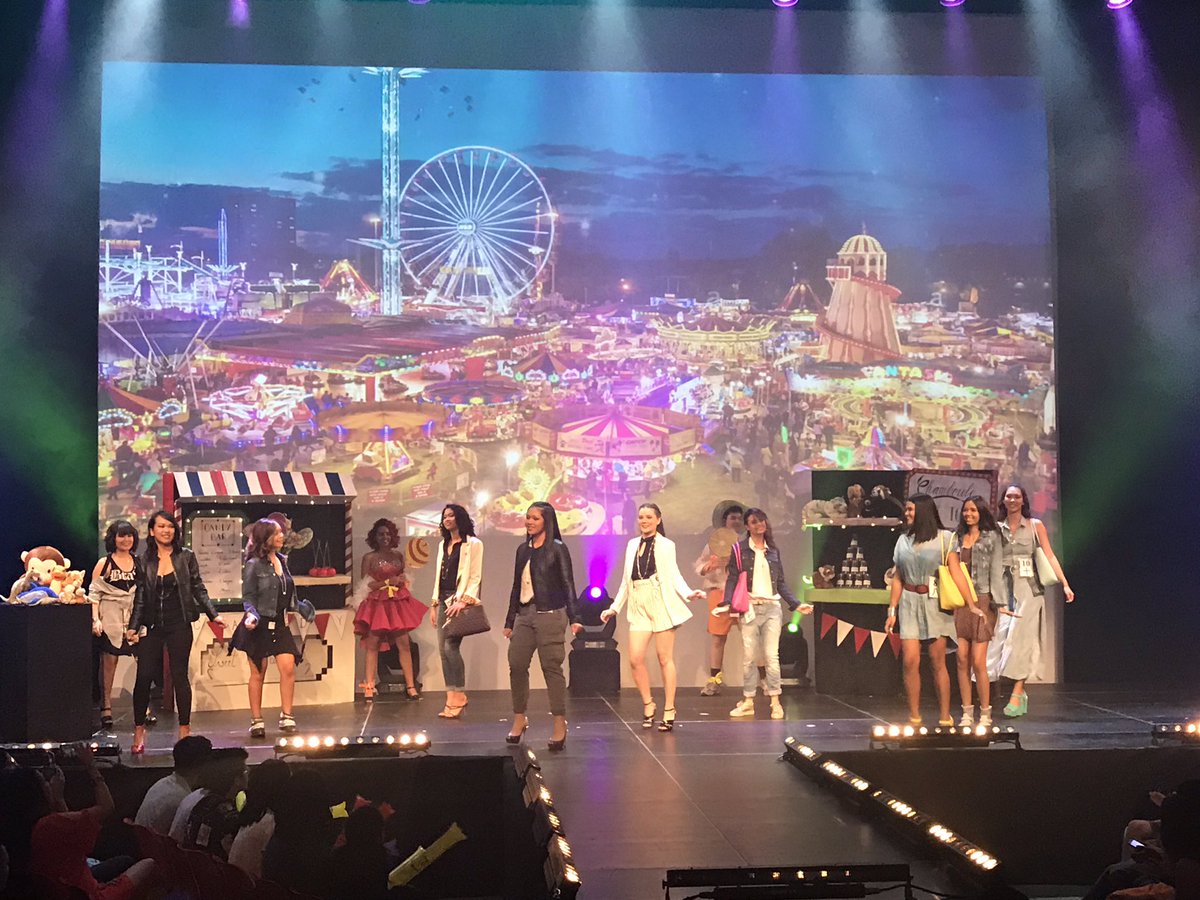 ValereLEE's tweet photo. Passage no2 : la fete foraine #missazn #aznreunion2019 #aznreunion #974 #team974 https://t.co/Wy5I0yIzMw