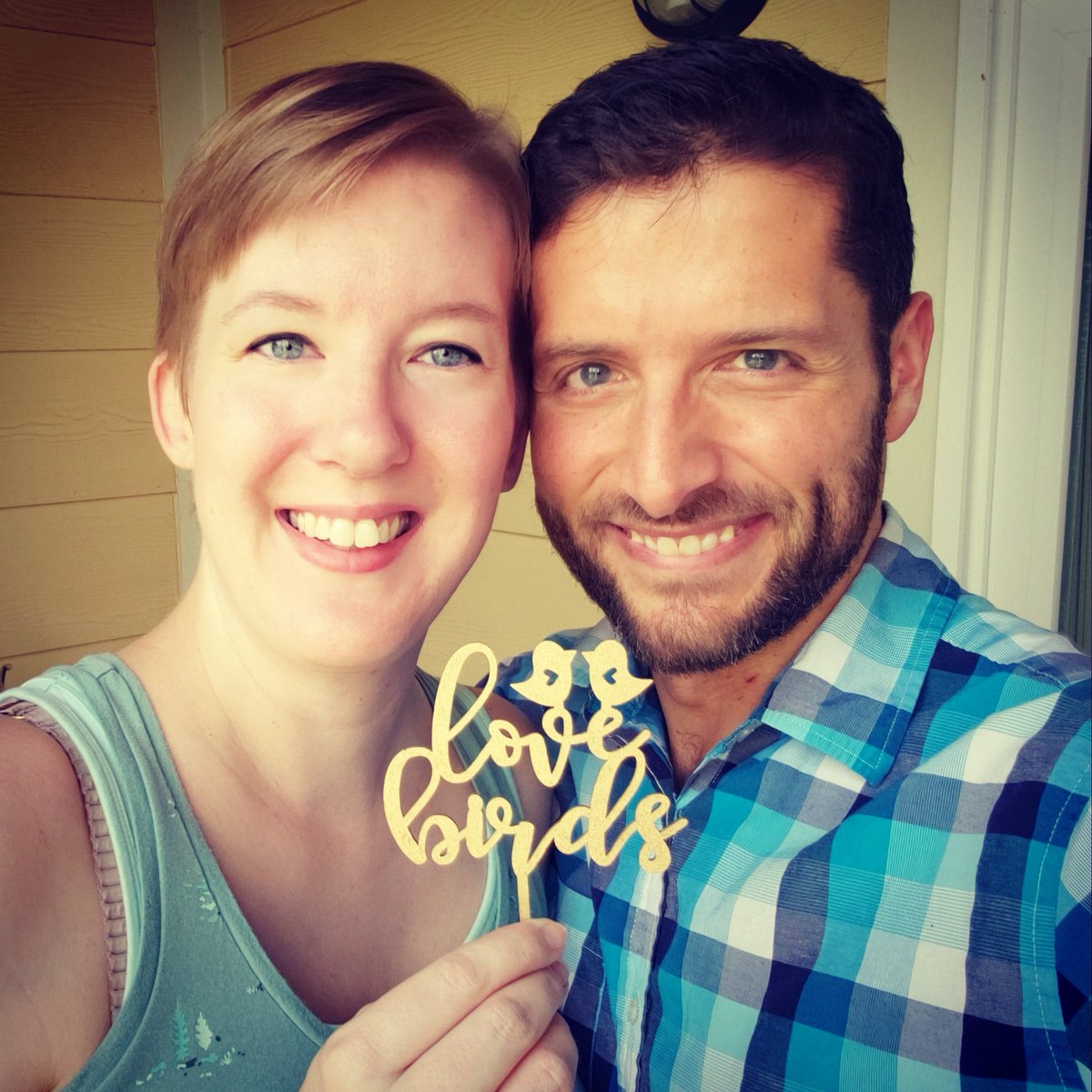 saltmarshmoon's tweet image. Our cake topper came and it's so cute! 😍 #lovebirds #36daystogo