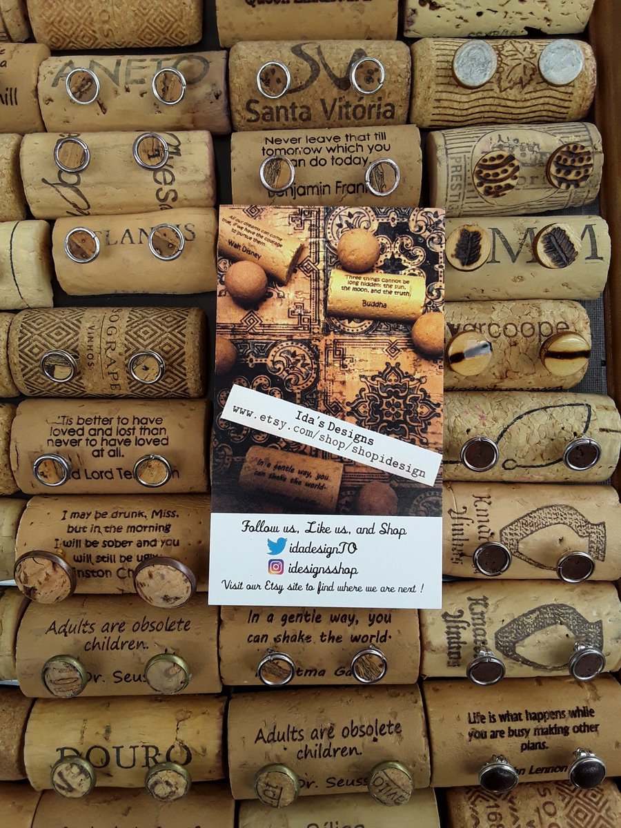 IdaDesignTO's tweet image. We are at Harbourfront this weekend August 10, 2019 until 11pm and August 11th 2019 from 11am to 7pm.@harbourwestincastle @BeaverTails @PizzaPizzaLtd @Lavazza @HarbourfrontTO Enjoy the music and festivities here :) !!!  #corkjewelryisin!