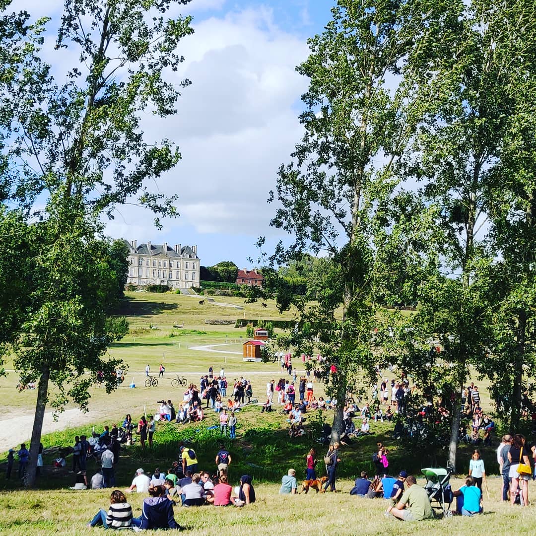 's tweet image. Un après-midi au Pin #harasdupin #grandcomplet