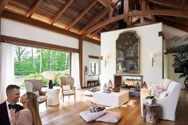 waldrealestate's tweet photo. Tom Brady and Gisele list Bundchen’s Brookline home for 39 million.
https://t.co/fQzVPjiDf8 #Tom Brady #Giselel #Bundchen #Brookline #39million #football #NFL #Boston #patriots #newenglandpatriots #newengland #realestate #wald #waldrealestate #newyork #nyc #Manhattan https://t.co/E5n6iz2hSk