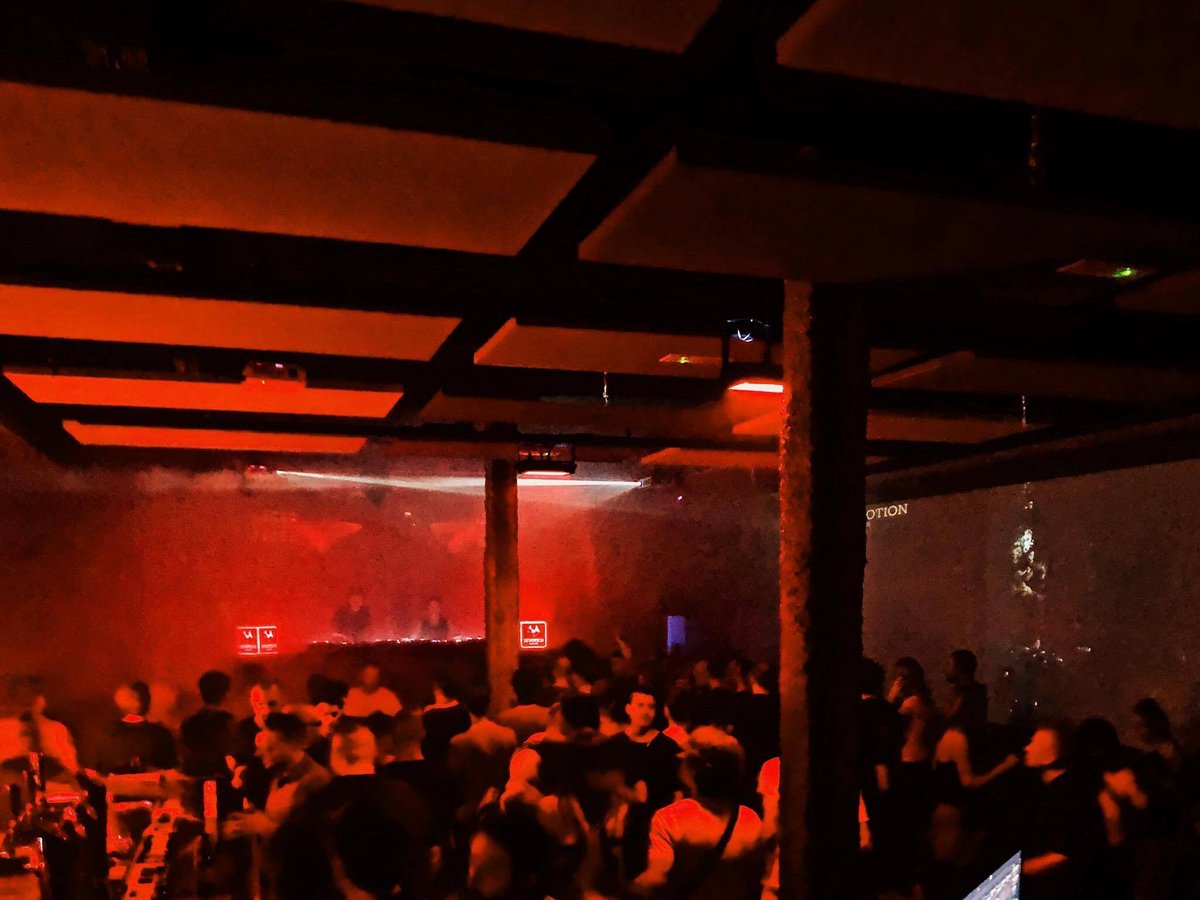 DevotionRecs's tweet photo. #DevotionShowcase at #TheGarageOfTheBassValley on 2/8/19 🔥🔥🔥 For more pics check our FB. https://t.co/2zgHkmgVqW
 #techno #music #playing #electronicmusic #technomusic #club #barcelonaparty #barcelonanightlife #clubbing #liveset #devotionrecords #dj #djing https://t.co/ZCMDHX5Cbg