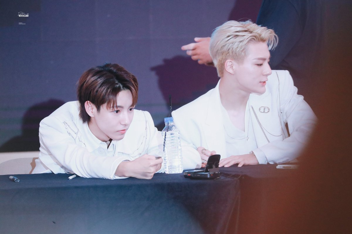 neverlandin23's tweet photo. 190810 ❤❤ https://t.co/cSC8sYAIvR