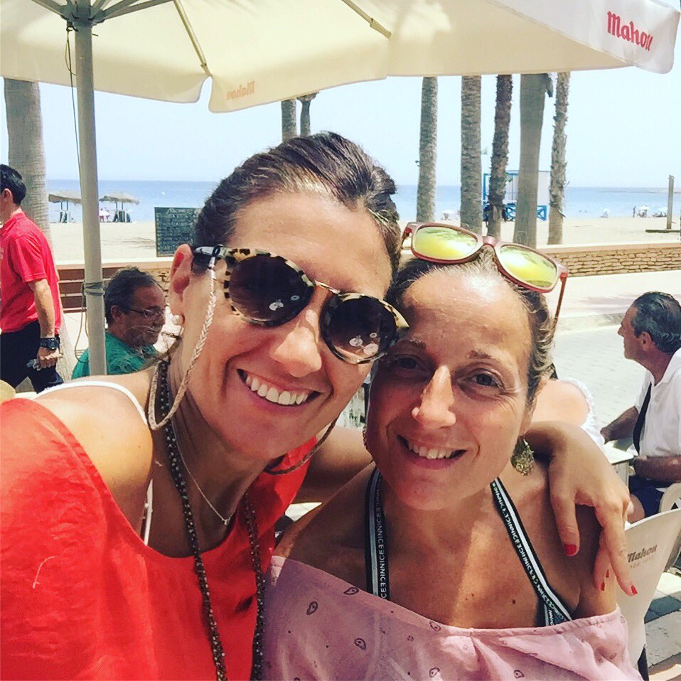 lorepl80's tweet image. La vida pirata es la vida mejor y con amigas piratas, ni te cuento #alabartola @JuliaRuizM 🍻😎🏝