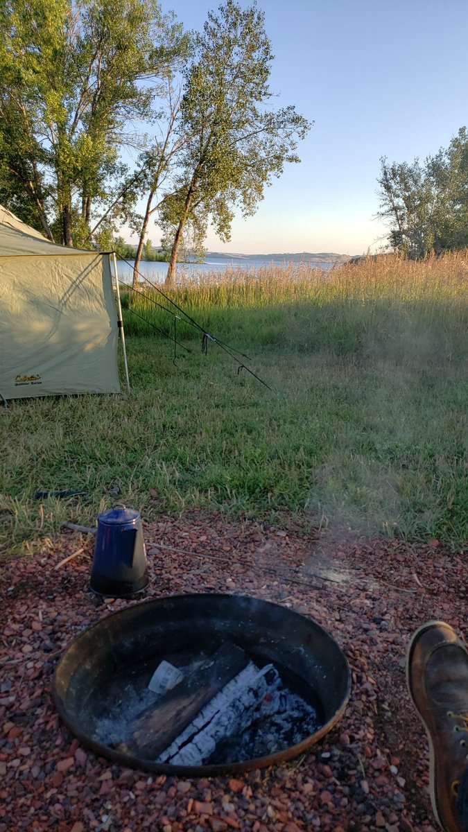 Customcraftedc1's tweet photo. How to spend a weekend! Camping at the lake!! #camping #worklifebalance #hustle #workhardplayhard https://t.co/KmuMQnSmeN