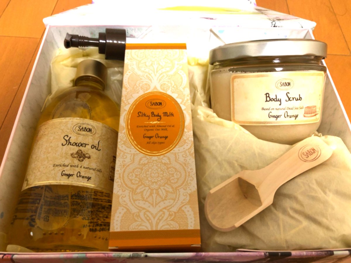 poodle0326's tweet photo. 女を磨くww
クジ引いたらボディスクラブ当たった😆
#SABON
#gingerorange https://t.co/ex5GpMXzqt