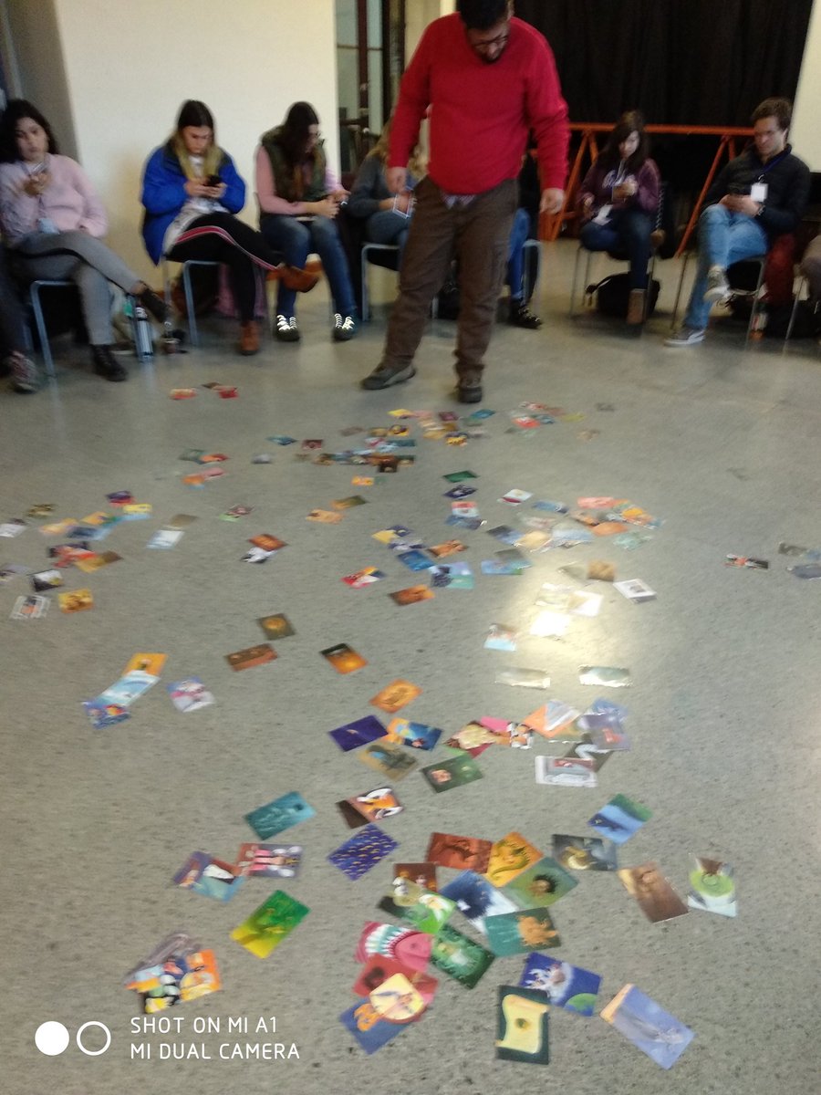 riclemauy's tweet photo. Día 1 en #playfullab @UCUoficial Los estudiantes reflexionan sobre juego y aprendizaje, conectando con sus propias experiencias. Las cartas Dixit cómo disparador. #abj @leandro_folgar https://t.co/kbBDOjlic0