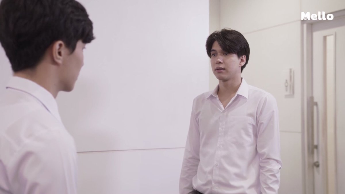 KikNeung91's tweet photo. แงงงงงง ระหว่างรอ #2Moons2 อีพีใหม่มา เลยดู #2Moons2ep5 ซ้ำ แล้วพบว่าถ่ายทำที่พาราไดซ์ พาร์คคคค แงงงงงง ทำไมไม่ได้เจอน้อง ๆ เลย พี่เดินชั้นนี้ทุกวันเลยนะ ตู้คีบตุ๊กตานอกร้านหนังสือคือไปคีบบ่อยมาก แงงงงงง😭 https://t.co/xbDqUmGX88