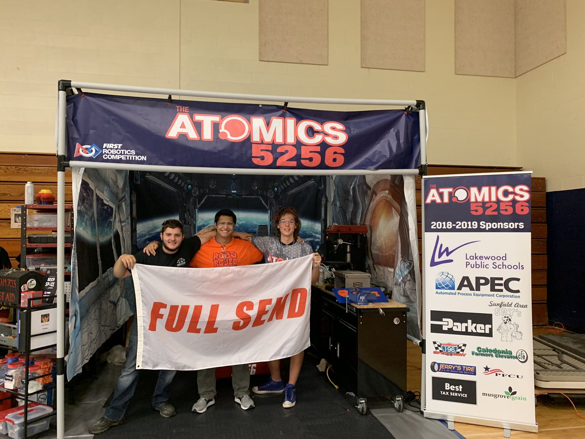 newlothropsupe's tweet photo. #RoboRodeo at #Lakewoodhighschool will begin shortly. Amazing how all of this came together. Huge thank you to Brian Gray and all the Atomics and @FIRSTweets for organizing the event https://t.co/J8Xu6bxd0S