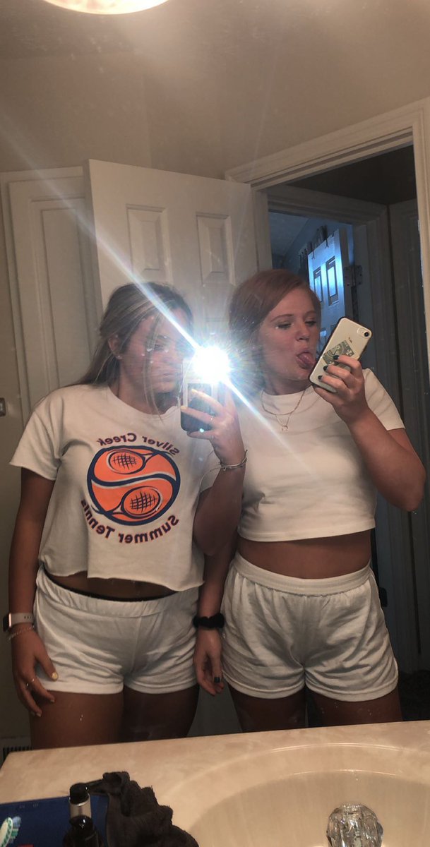 HAPPY BIRTHDAY TO MY AMAZINGLY AWESOME BFF! I’m so happy to have a best friend like you and a friendship like ours. I wish I was there to celebrate it with you but I hope you have the best day and we will celebrate very soon. Love you so much Zo 💘💘